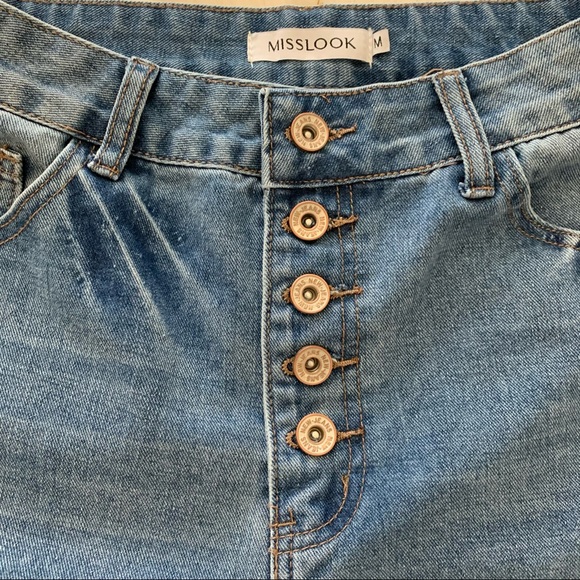 MISSLOOK Button Fly Denim Shorts. - Picture 3 of 4